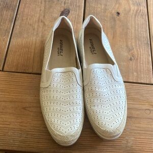 Vaneli Cream Perforated Leather Slip-On Loafers 10 narrow
